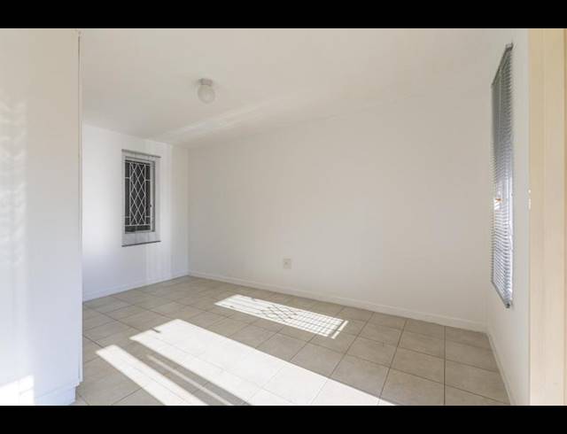 2 BEDROOM APARTMENT FOR SALE IN SCOTTSVILLE